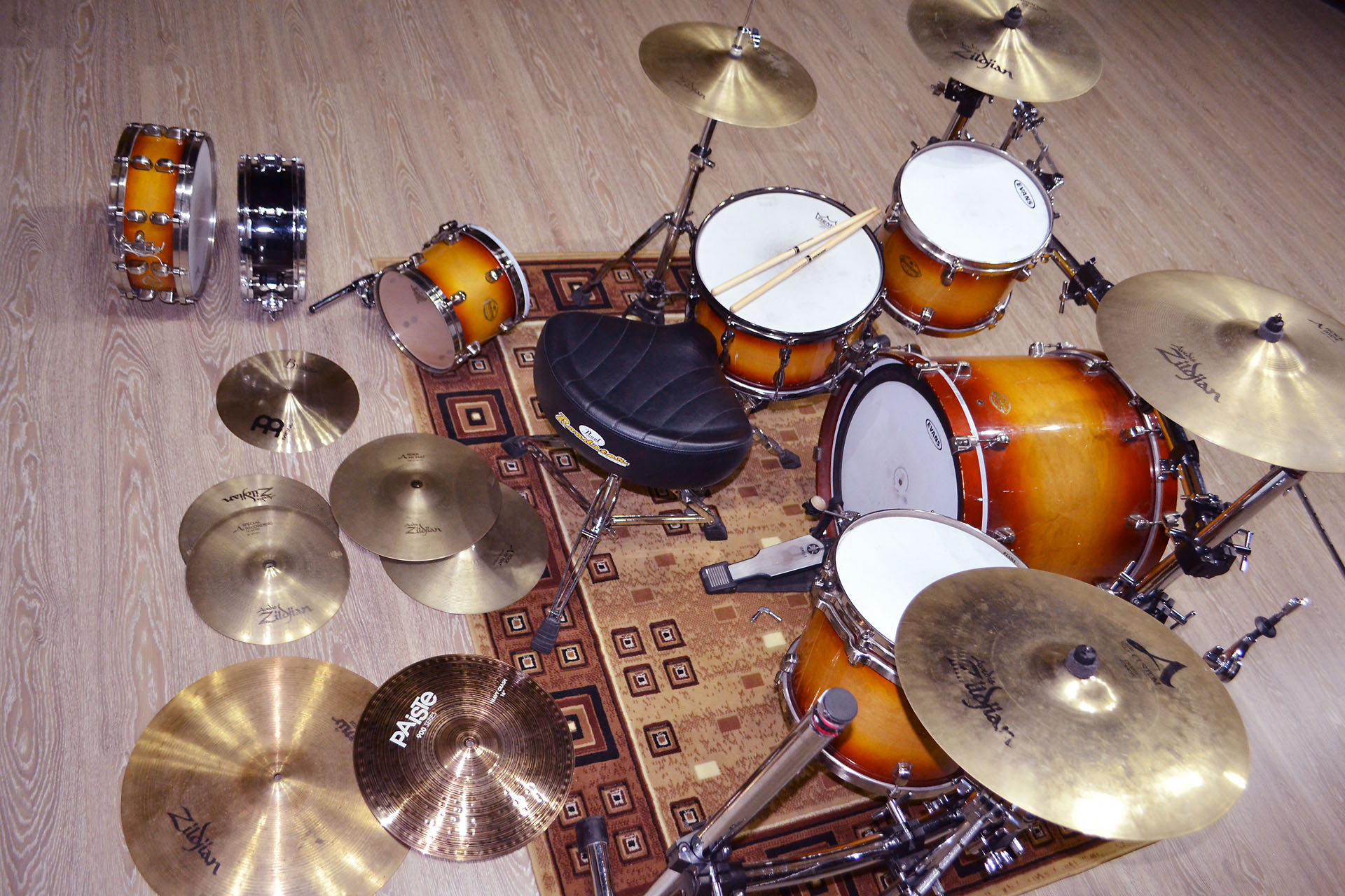 Барабанная установка DW Collector с тарелками Zildjian